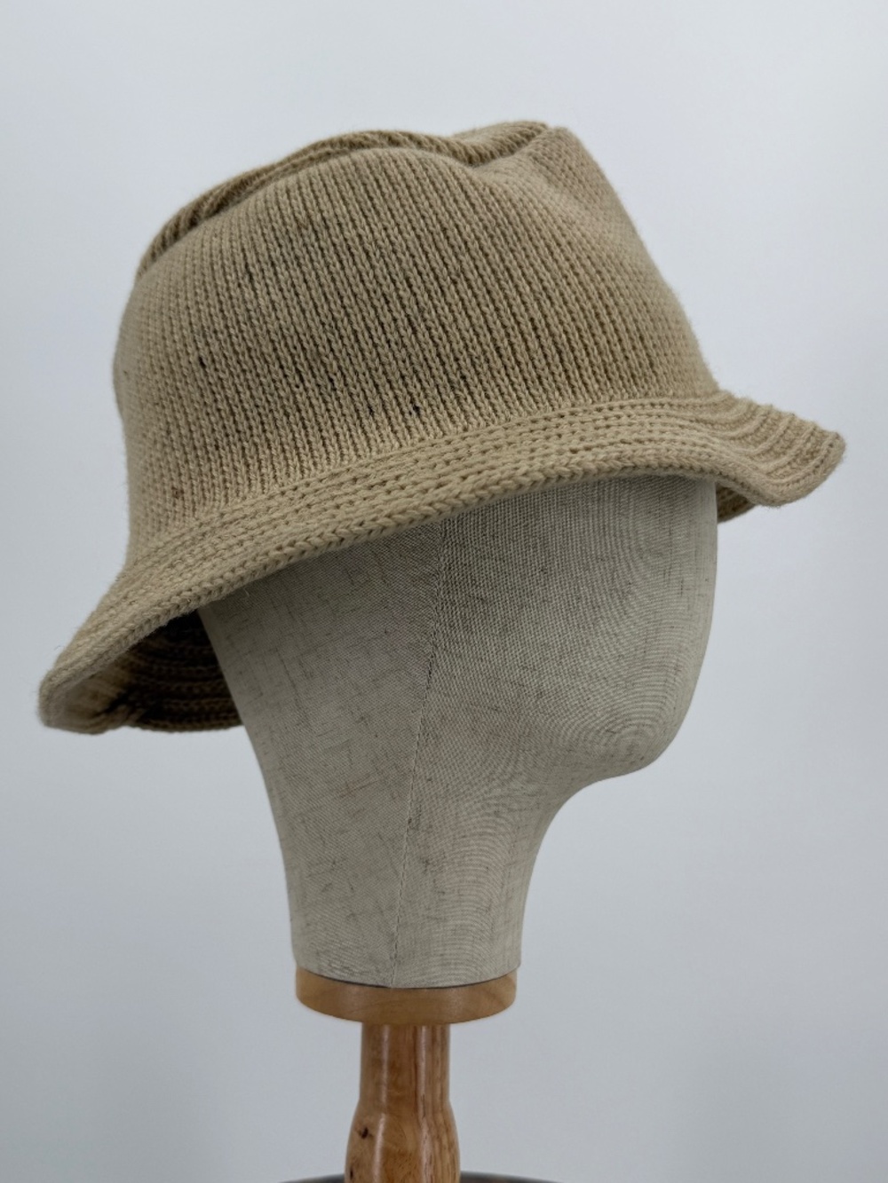 Vintage 70s 80s Knit Bucket Hat Cloche Tan Beige Brown Cream Cozy Grandpacore
